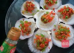 Illustration of how to make garlic vermicelli scallops 9