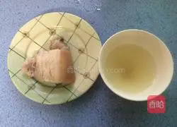 Illustration of how to make fragrant dried twice-cooked pork 4