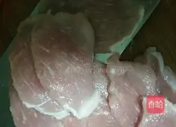 Illustration of how to make traditional pot-wrapped pork 1