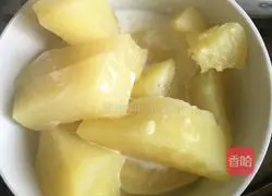 Three mashed potatoes Illustration of how to do it 5