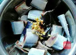 Illustration of how to make pan-fried saury 3