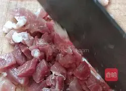 Illustration of how to make cabbage and pork rolls 1