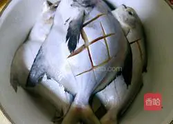 Illustration of how to make pan-fried pomfret 11