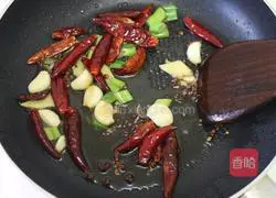 Illustration of how to make large plate chicken 3