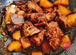 Illustration of Braised Pork Ribs and Stewed Potatoes 9