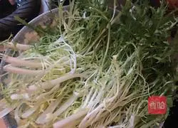 Illustration of how to make cold chrysanthemums 1