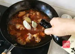 Illustration of Braised Pork Trotters 14