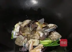 Illustration of how to make fried crabs 2