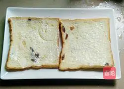 Illustration of how to make a sandwich 4