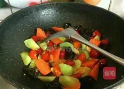 Illustration of how to make pickled bullfrog 6