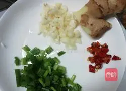 Illustration of how to make garlic chicken wings 1