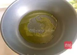 Illustration of how to make spiral pasta 4