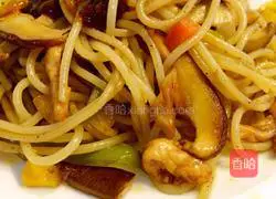 Illustration of how to make black pepper chicken breast pasta 9