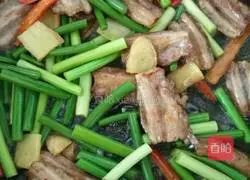 Illustration of the recipe of twice-cooked pork with garlic moss 7