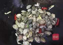 Illustration of how to make spicy clams 8