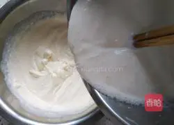 Illustration of how to make rainbow mousse cake 10