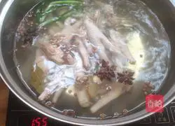 Illustration of how to make pickled pepper and chicken feet 5