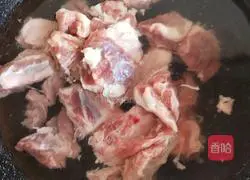 Illustration of braised pork ribs and stewed potatoes 1