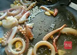 Illustration of how to make pasta (fresh squid noodles) 7