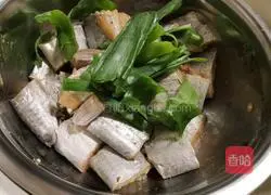 Illustration of the recipe of spiced fried hairtail 2