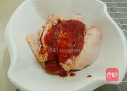Illustration of how to make tomato sauce chicken wings 3