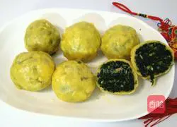 Illustration of how to make thin-crusted shepherd's purse dumplings with large fillings 12