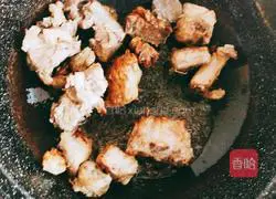 Illustration of braised pork ribs and stewed potatoes 6