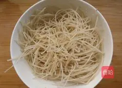 Red oil Illustration of making Malatang 7