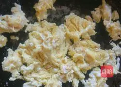 Illustration of how to make tomato sauce fried rice 5