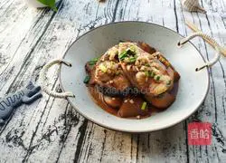 Illustration of how to make herring stewed with radish 11