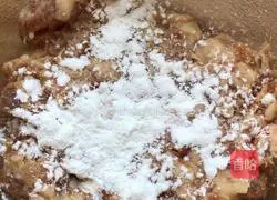 Illustration of how to make zucchini stuffed with meat 3