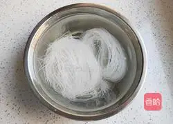 Illustration of how to make steamed scallops with garlic, vermicelli and shrimp 3