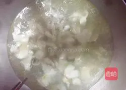 Illustration of how to make Fujian-style boiled fish fillets 4