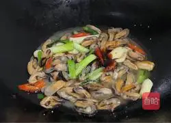 Illustration of spicy fried Haihong recipe 5