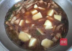 Illustration of how to make pork belly stewed with potatoes 6
