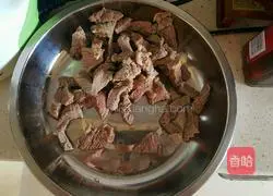 Illustration of how to make delicious borscht soup 2