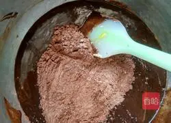 Classic Chocolate Cake Recipe Illustration 6