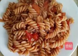 Illustration of how to make tomato and black pepper pasta 10