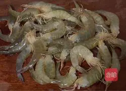 Illustration of how to make fried shrimps with green onion 1