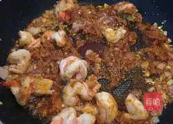 Illustration of how to make tomato and shrimp bent tube pasta 7