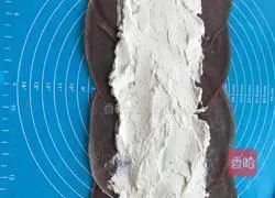 Illustration of how to make cocoa flavored towel rolls 12