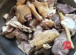 Illustration of how to make chicken stewed mushroom vermicelli 5