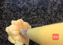 Illustration of how to make puffs (custard sauce) 9