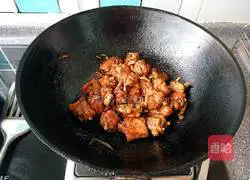 Illustration of how to make red wine chicken wings 12