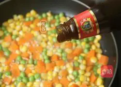 Illustration of how to make stir-fried ham with tripe 6