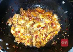 Illustration of how to make twice-cooked pork with pepper and salt vegetables 5