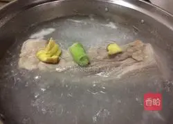 Illustration of Yi family’s characteristic salty roasted white rice 1