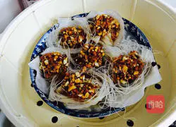 Illustration of how to make steamed scallops with garlic vermicelli 4