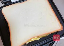 Illustration of how to make edged tuna sandwich (5-minute quick meal) 13