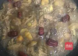 Illustration of how to make chestnut roast chicken 8